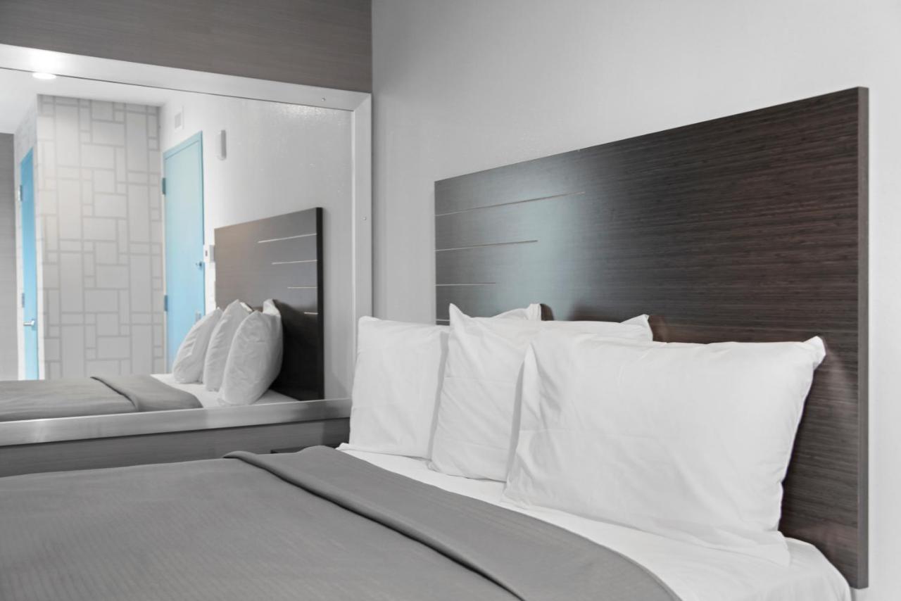 Hotel 365 Bronx - Yankee Stadium New York Bagian luar foto
