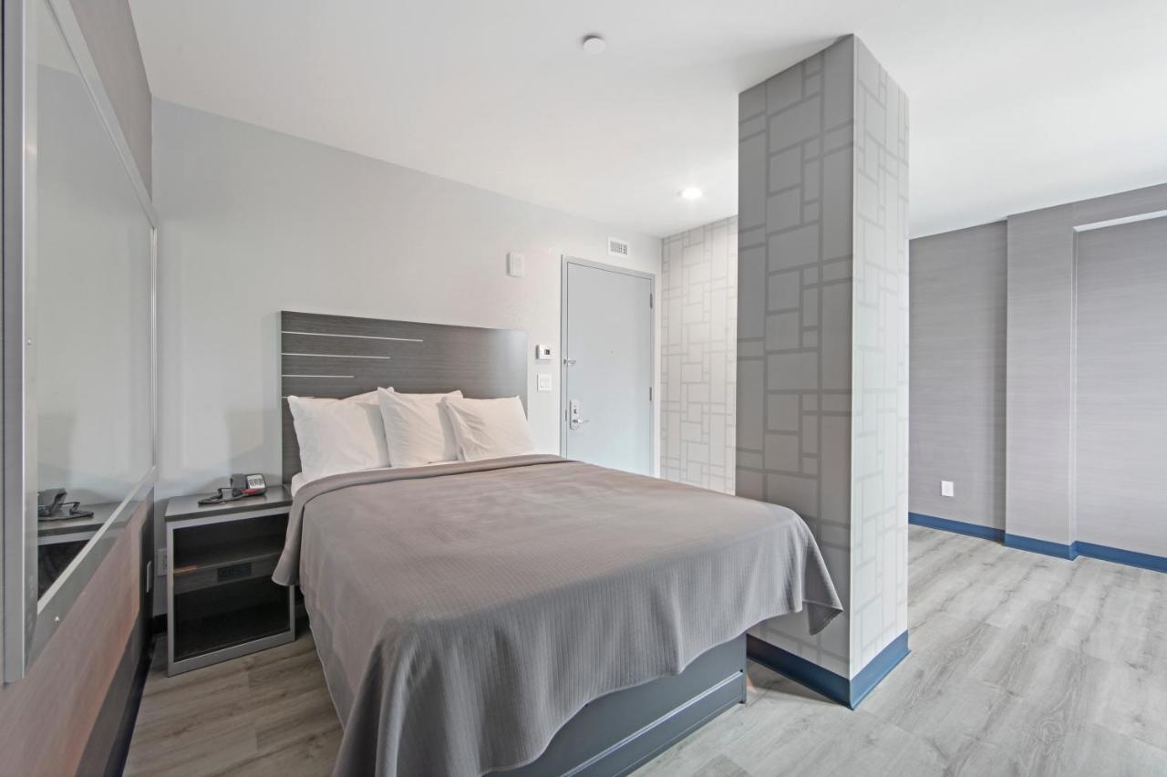 Hotel 365 Bronx - Yankee Stadium New York Bagian luar foto
