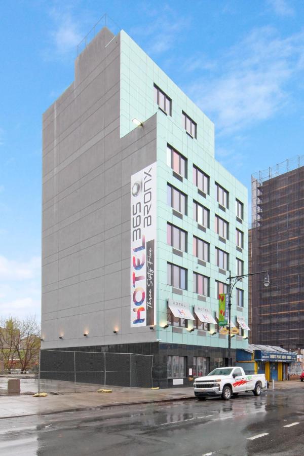 Hotel 365 Bronx - Yankee Stadium New York Bagian luar foto
